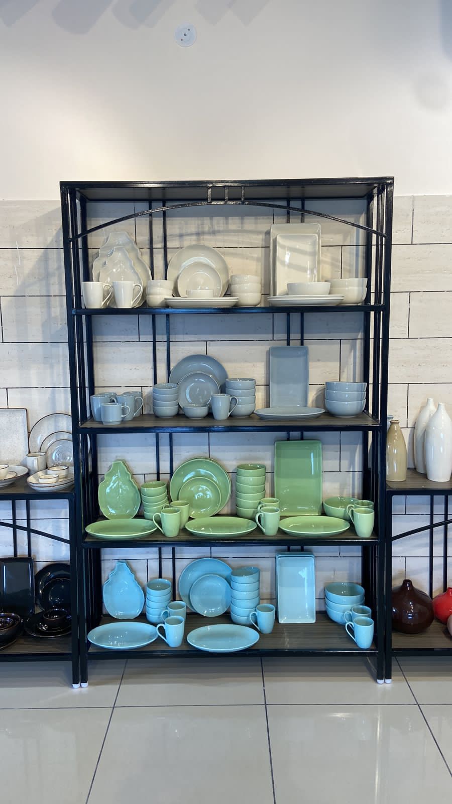 Al Artisans wholesale collection of handcrafted home décor